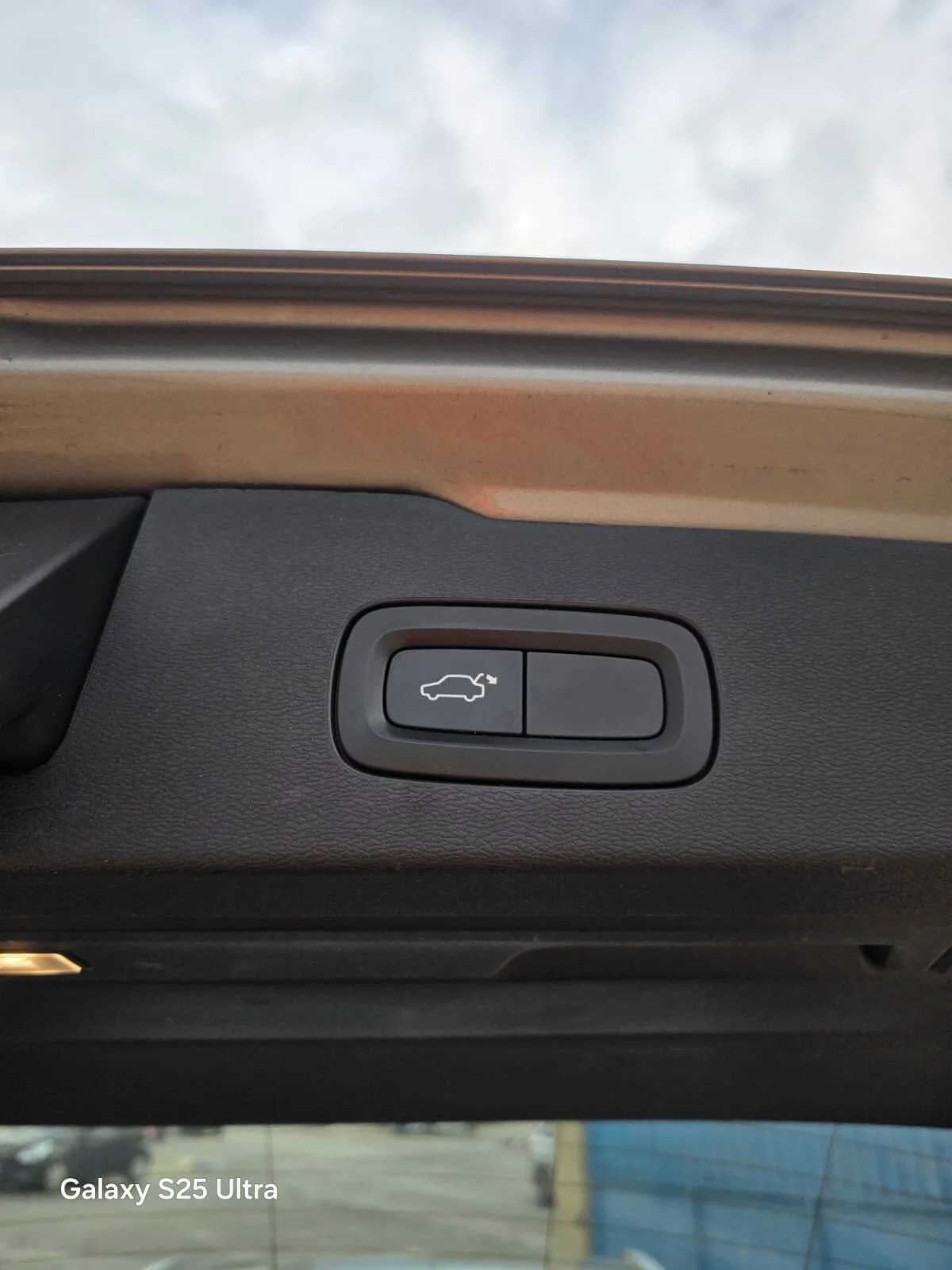 Immagine del veicolo Volvo V60 V60 D3 Geartronic R-design