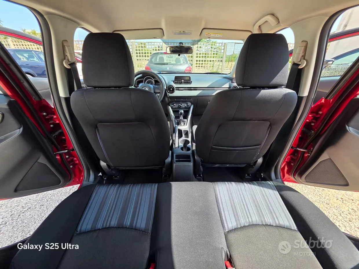 Mazda Mazda2 — foto 16
