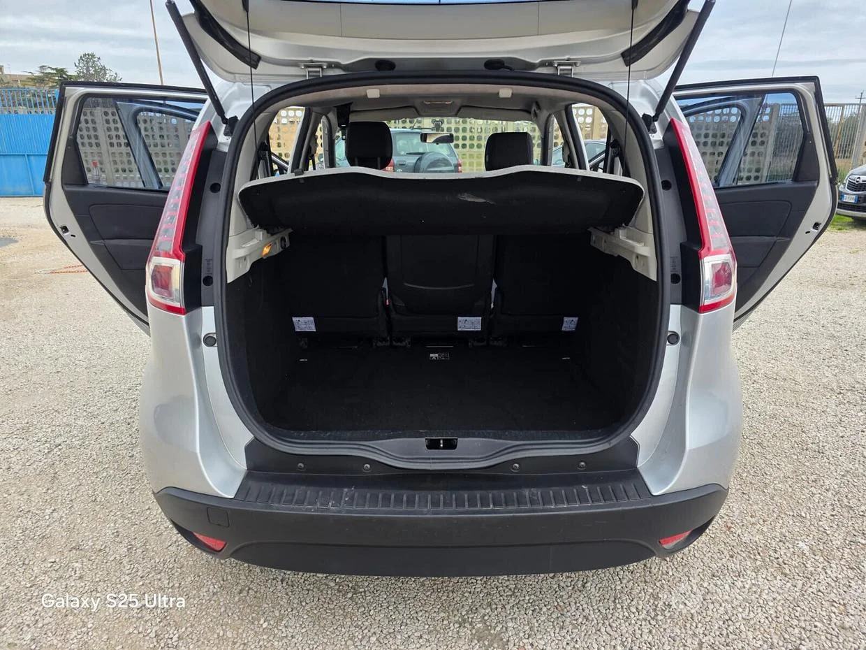 Renault Scénic — foto 15