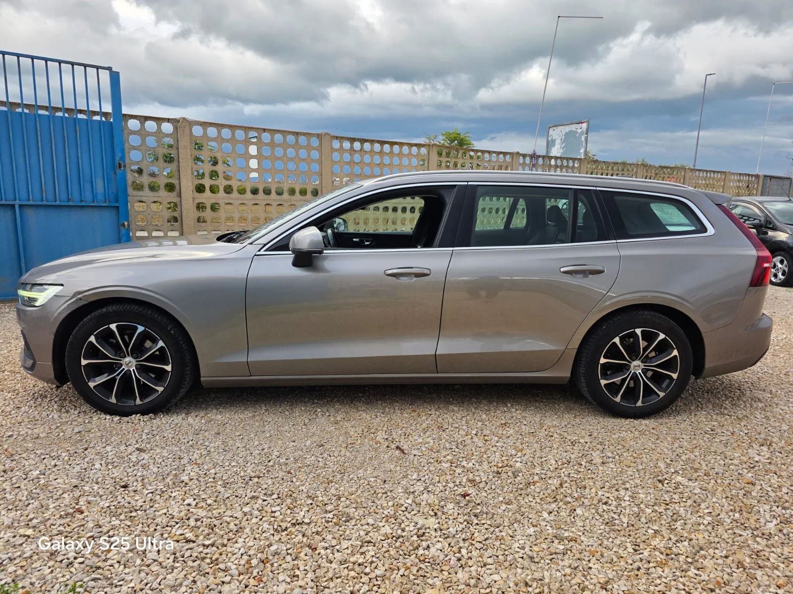 Immagine del veicolo Volvo V60 V60 D3 Geartronic R-design