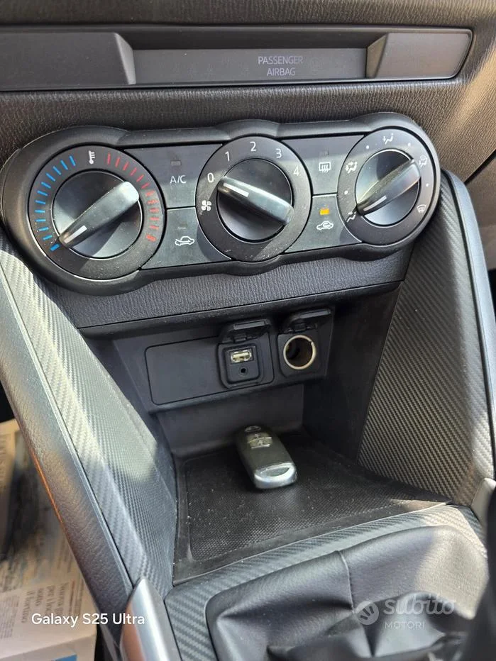 Mazda Mazda2 — foto 22