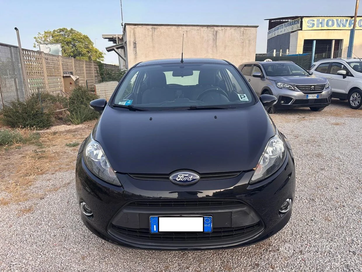 Ford Fiesta — foto 2