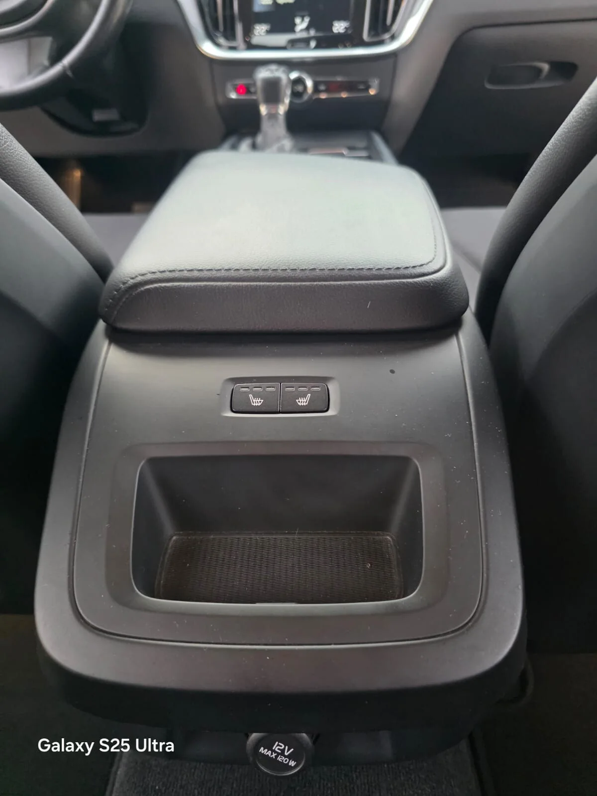 Immagine del veicolo Volvo V60 V60 D3 Geartronic R-design