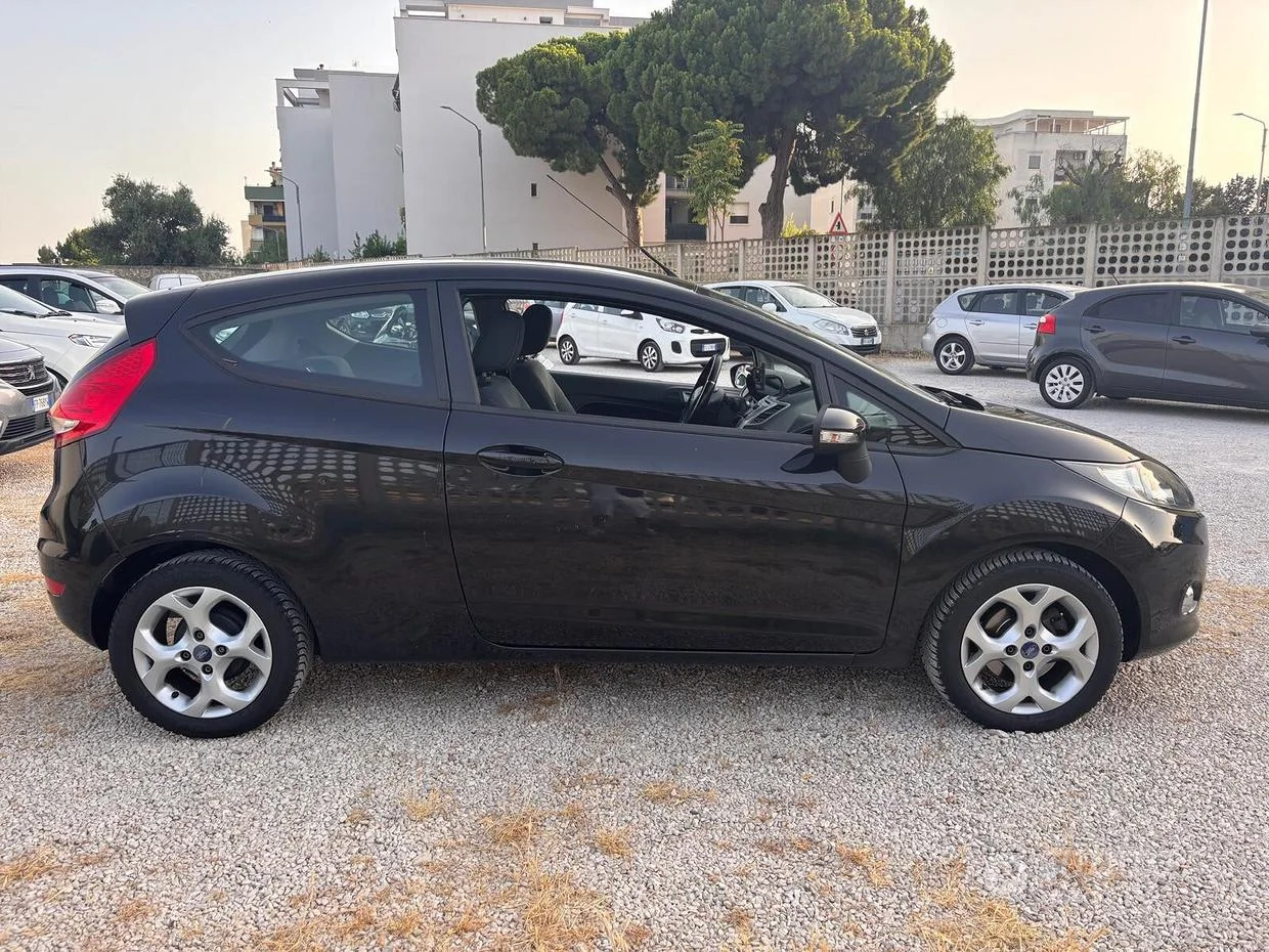 Ford Fiesta — foto 4