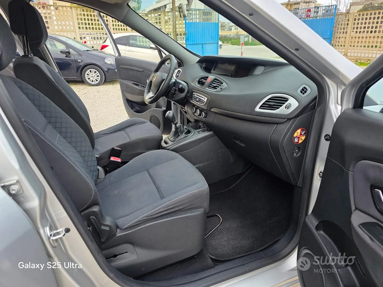 Renault Scénic — foto 12