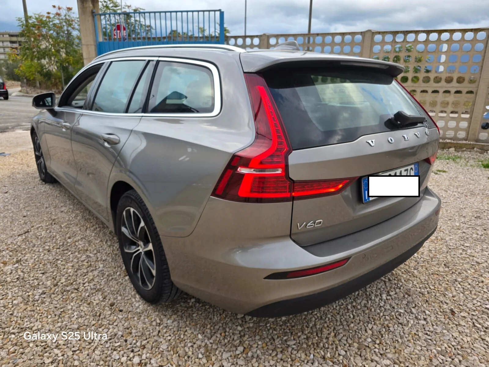 Immagine del veicolo Volvo V60 V60 D3 Geartronic R-design