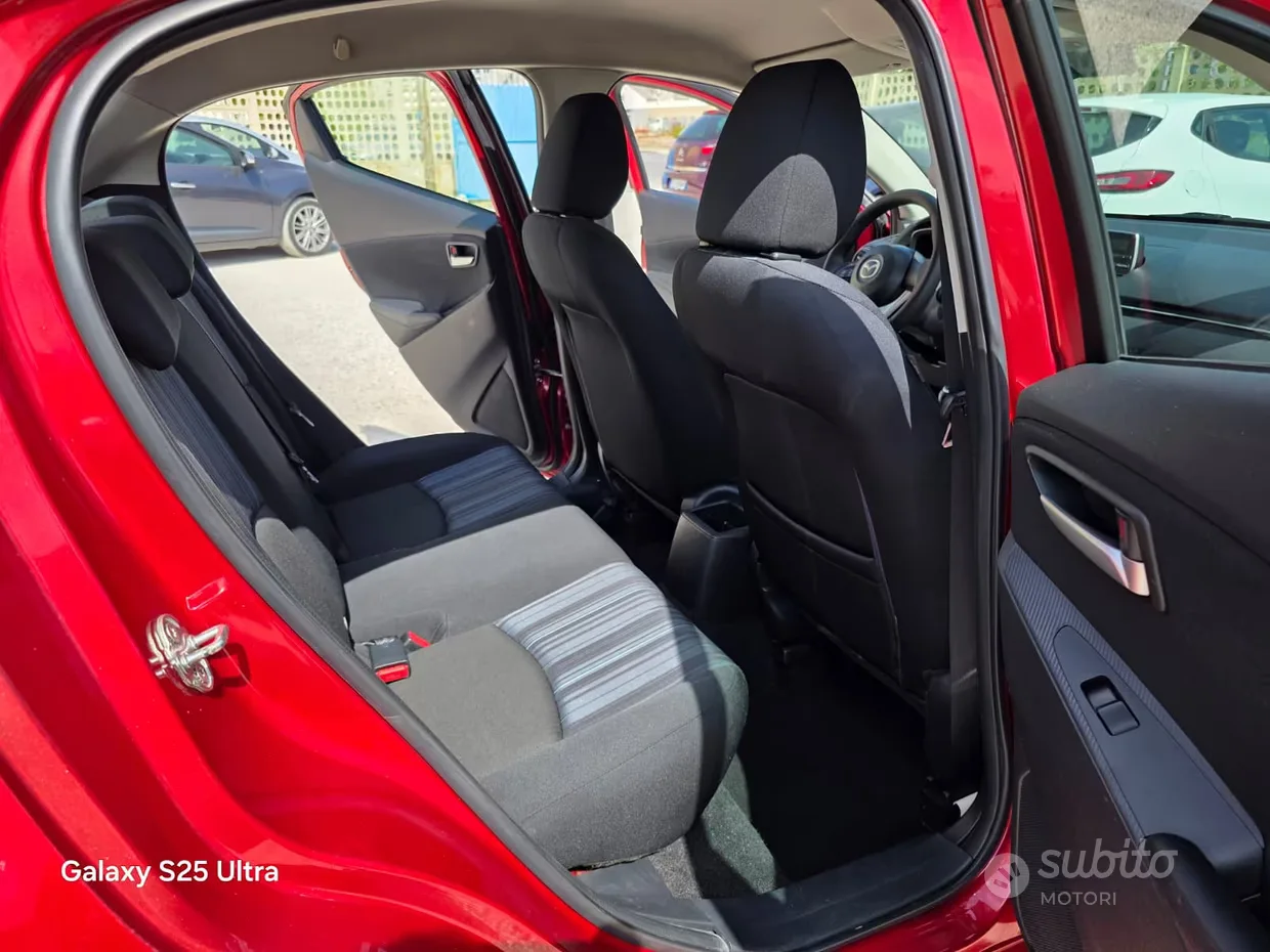 Mazda Mazda2 — foto 17