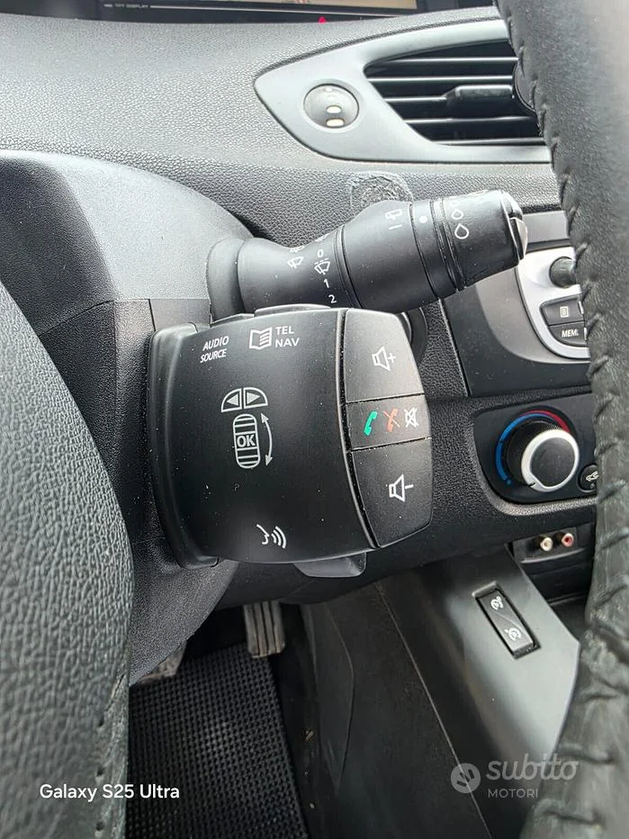 Renault Scénic — foto 17