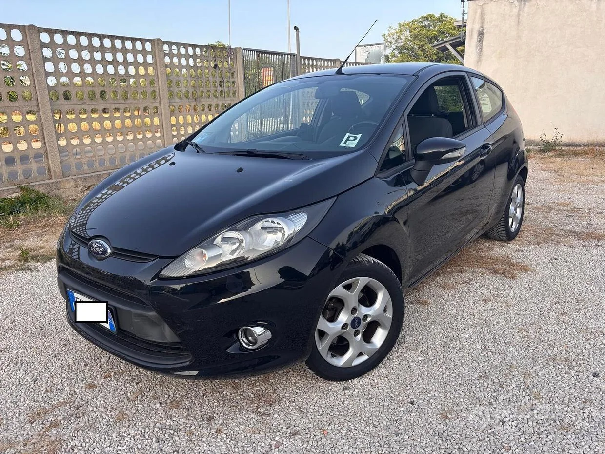 Ford Fiesta — foto 1