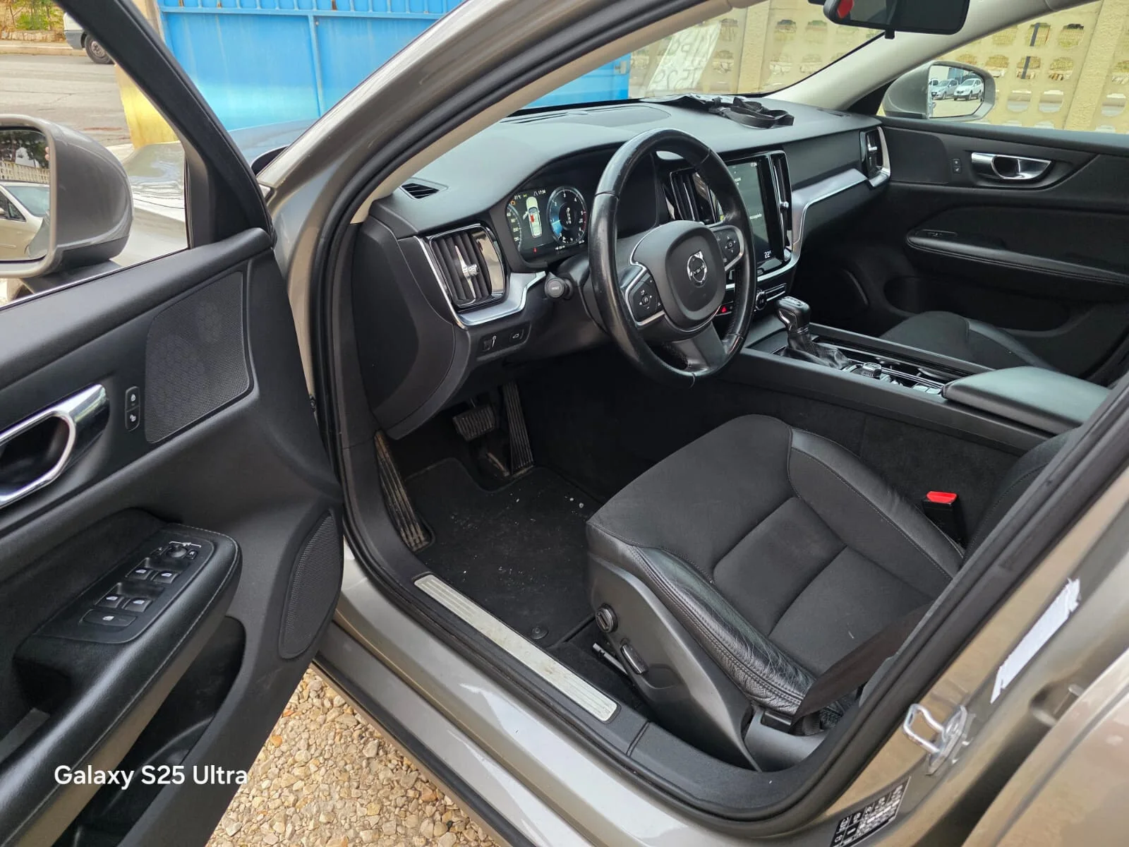 Immagine del veicolo Volvo V60 V60 D3 Geartronic R-design