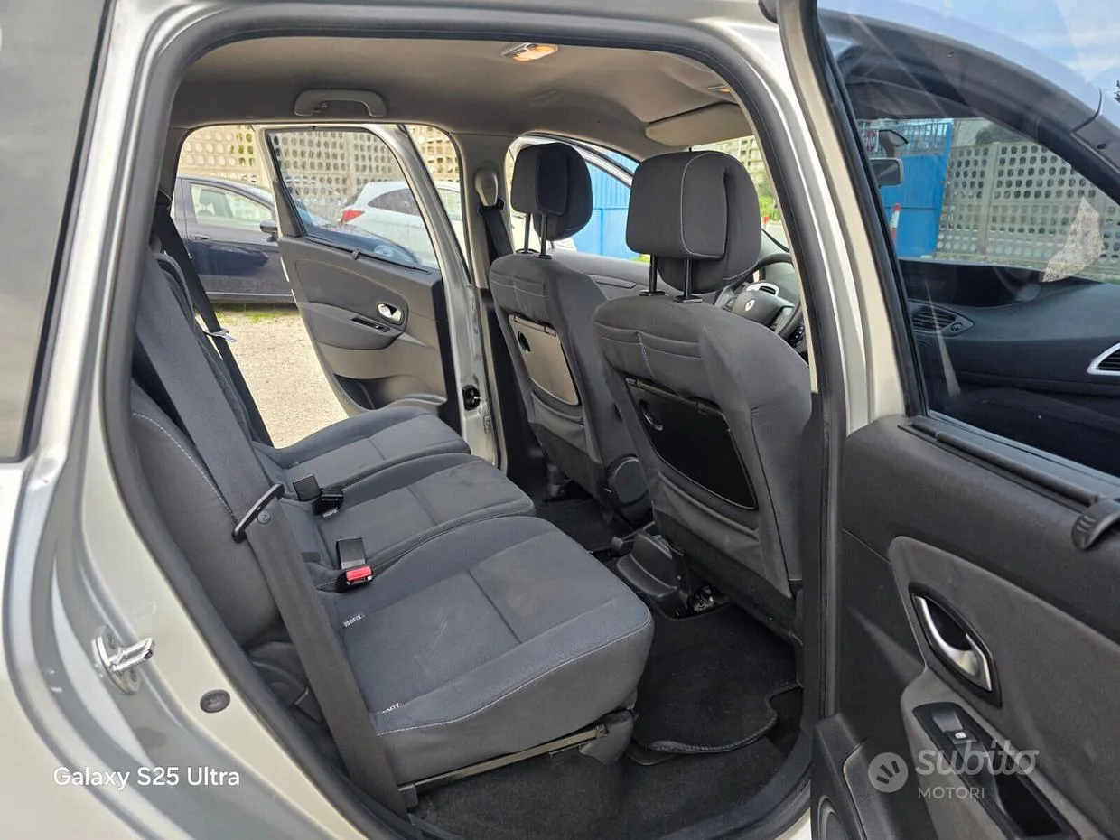 Renault Scénic — foto 13