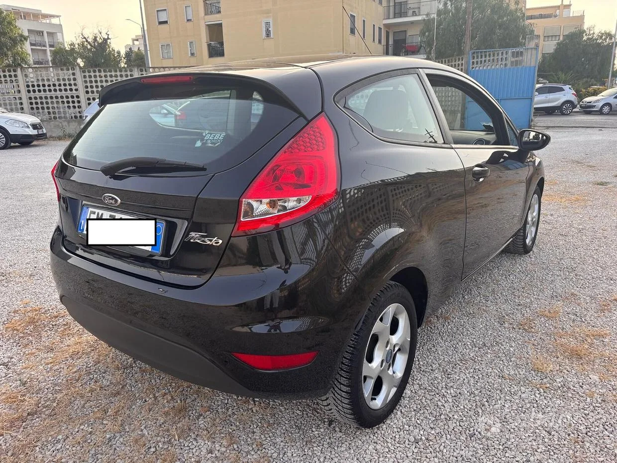 Ford Fiesta — foto 5