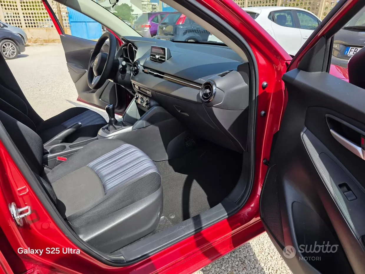 Mazda Mazda2 — foto 14