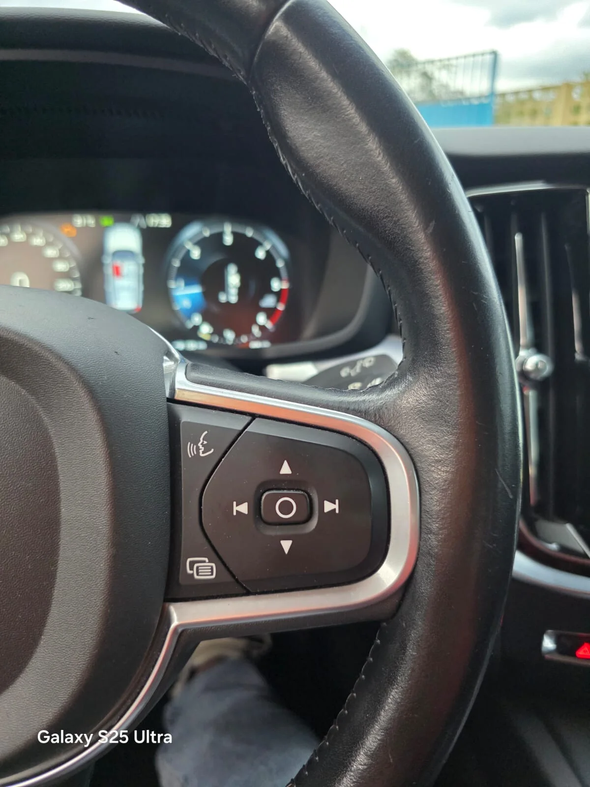 Immagine del veicolo Volvo V60 V60 D3 Geartronic R-design